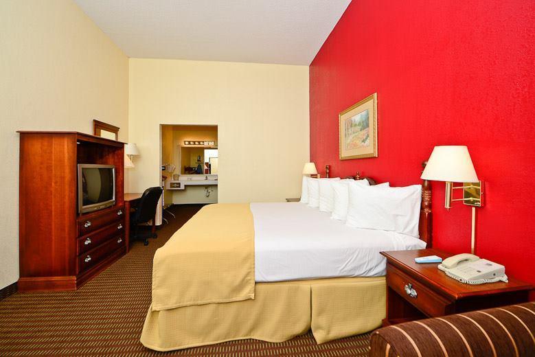 Manchester Heritage Inn & Suites Εξωτερικό φωτογραφία