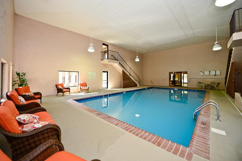 Manchester Heritage Inn & Suites Εξωτερικό φωτογραφία