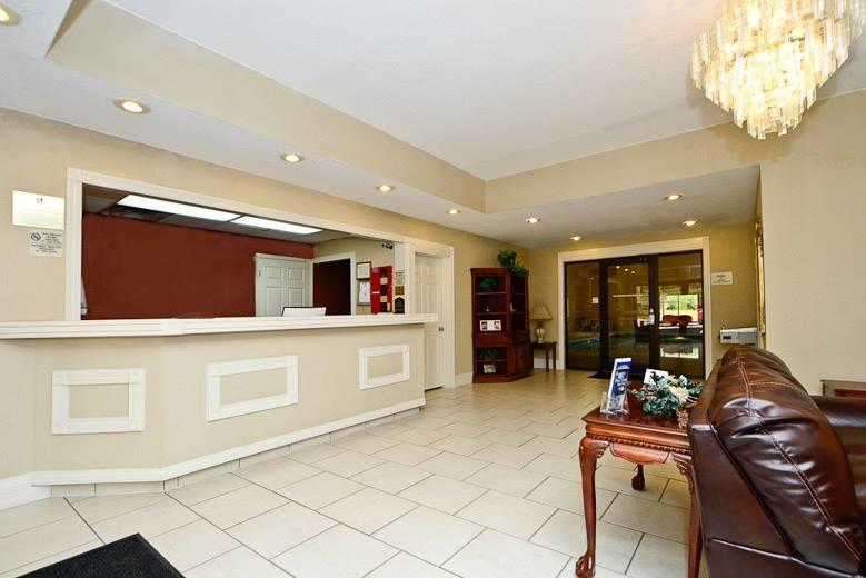 Manchester Heritage Inn & Suites Εξωτερικό φωτογραφία